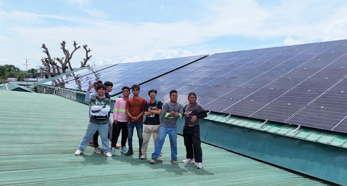 Flexsol solar team on site